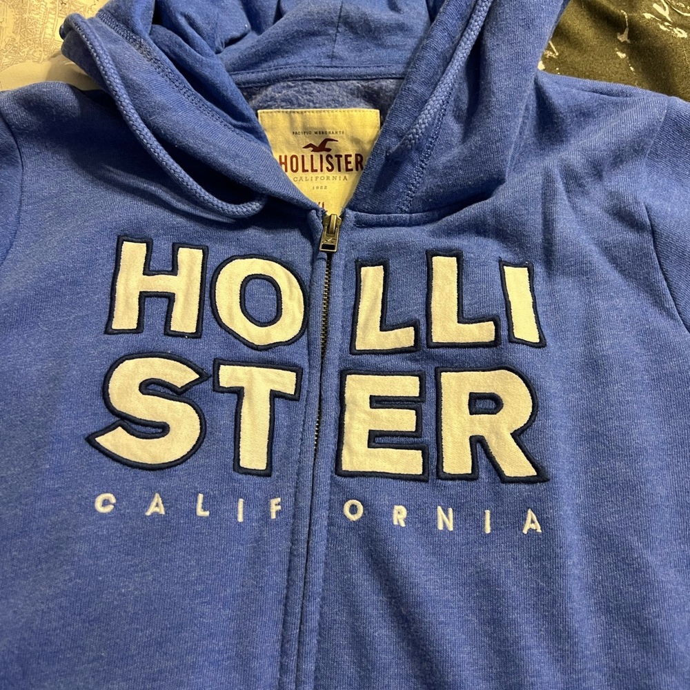 Women’s Hollister Hoodie